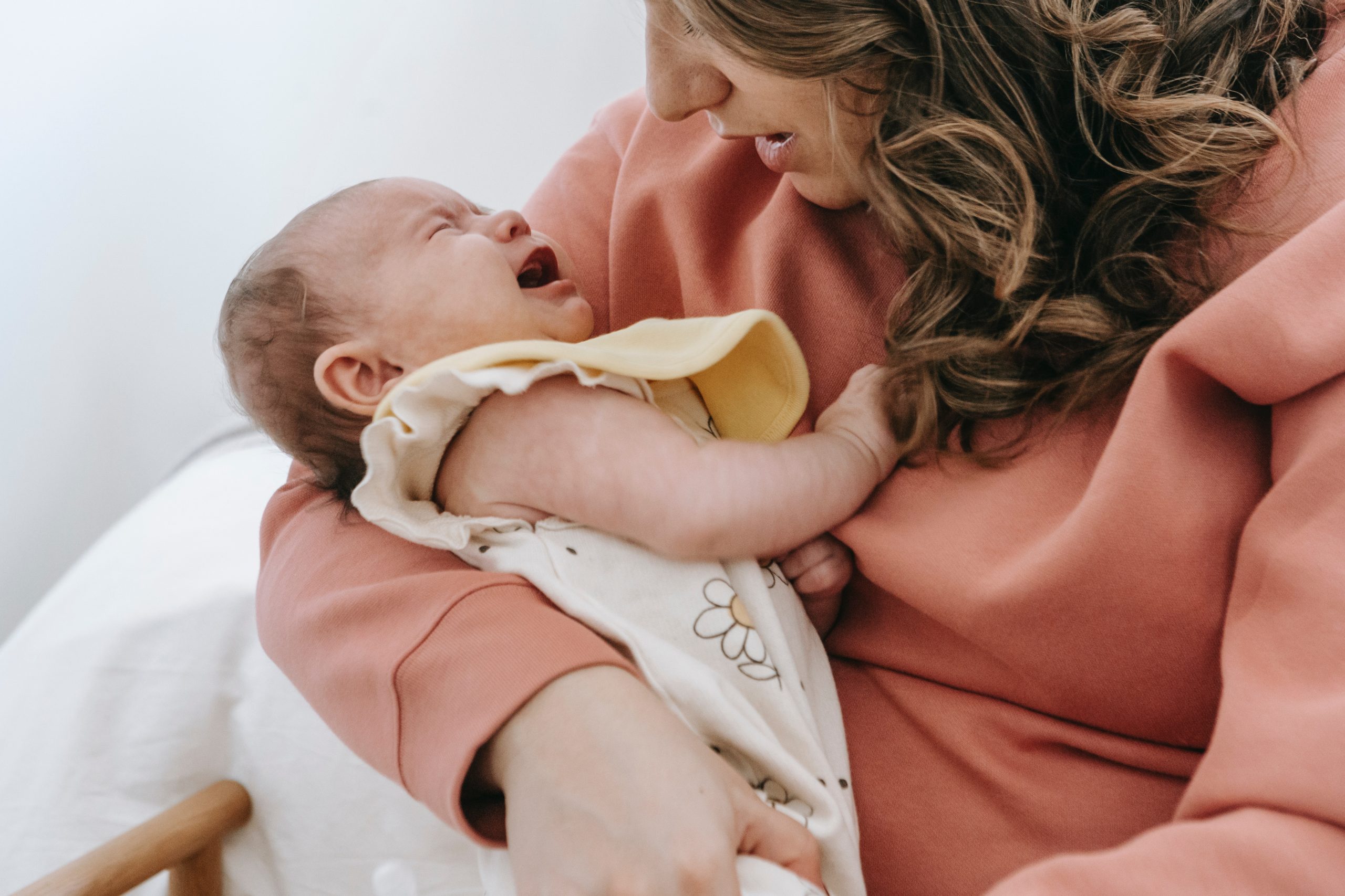 Poradnik dla rodziców: Idealna i tania wyprawka dla noworodka