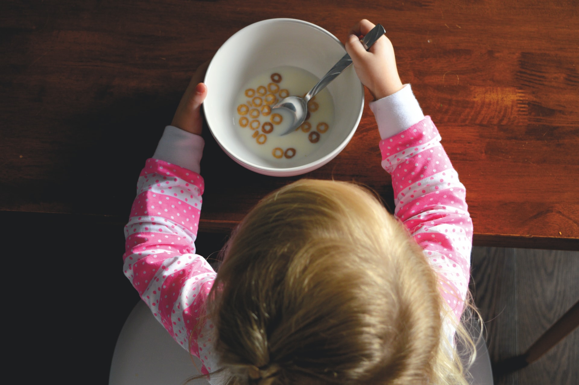 Jak rozpoznać niedobór składników odżywczych u dziecka?